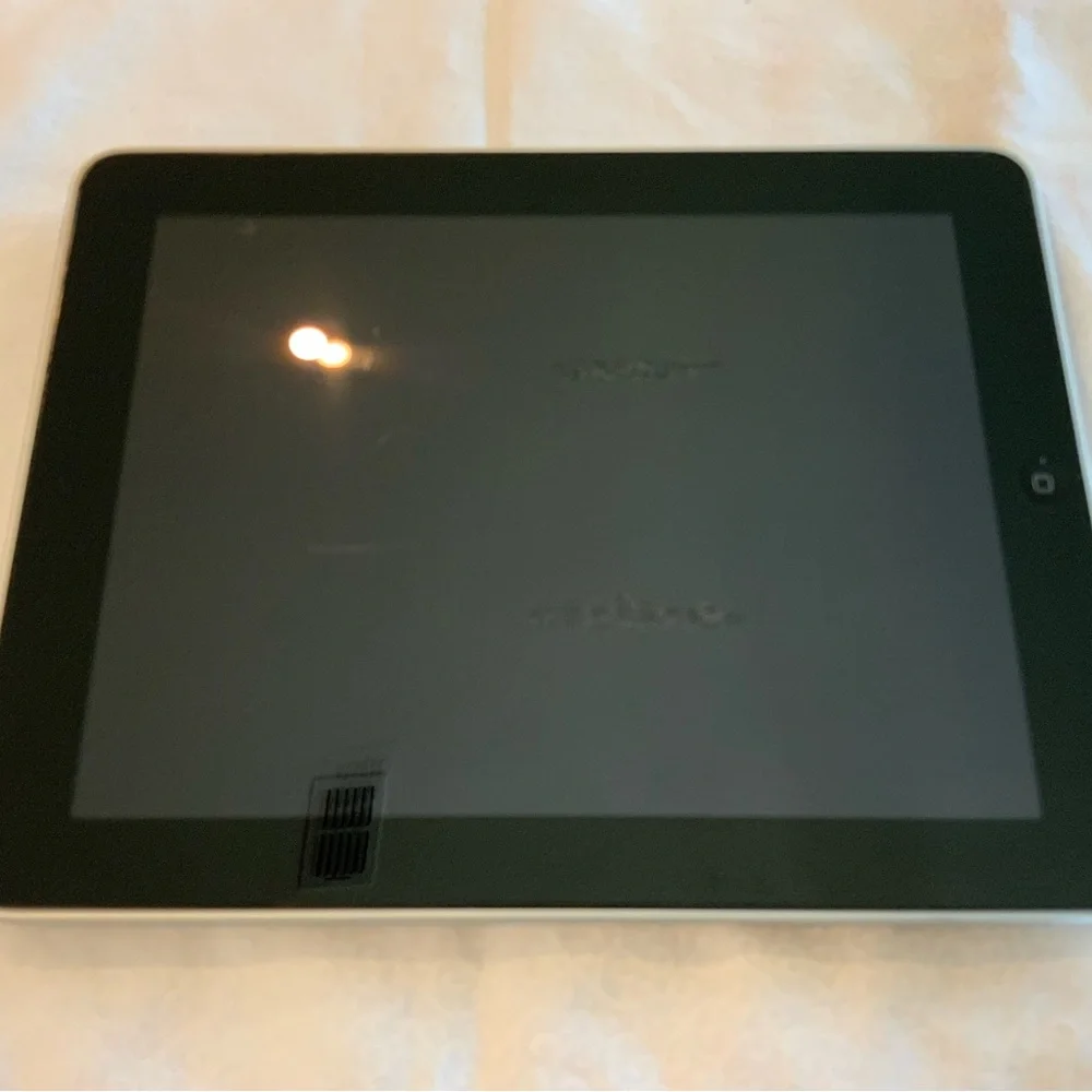 Apple iPad 1st generation 16GB WiFi 9.7